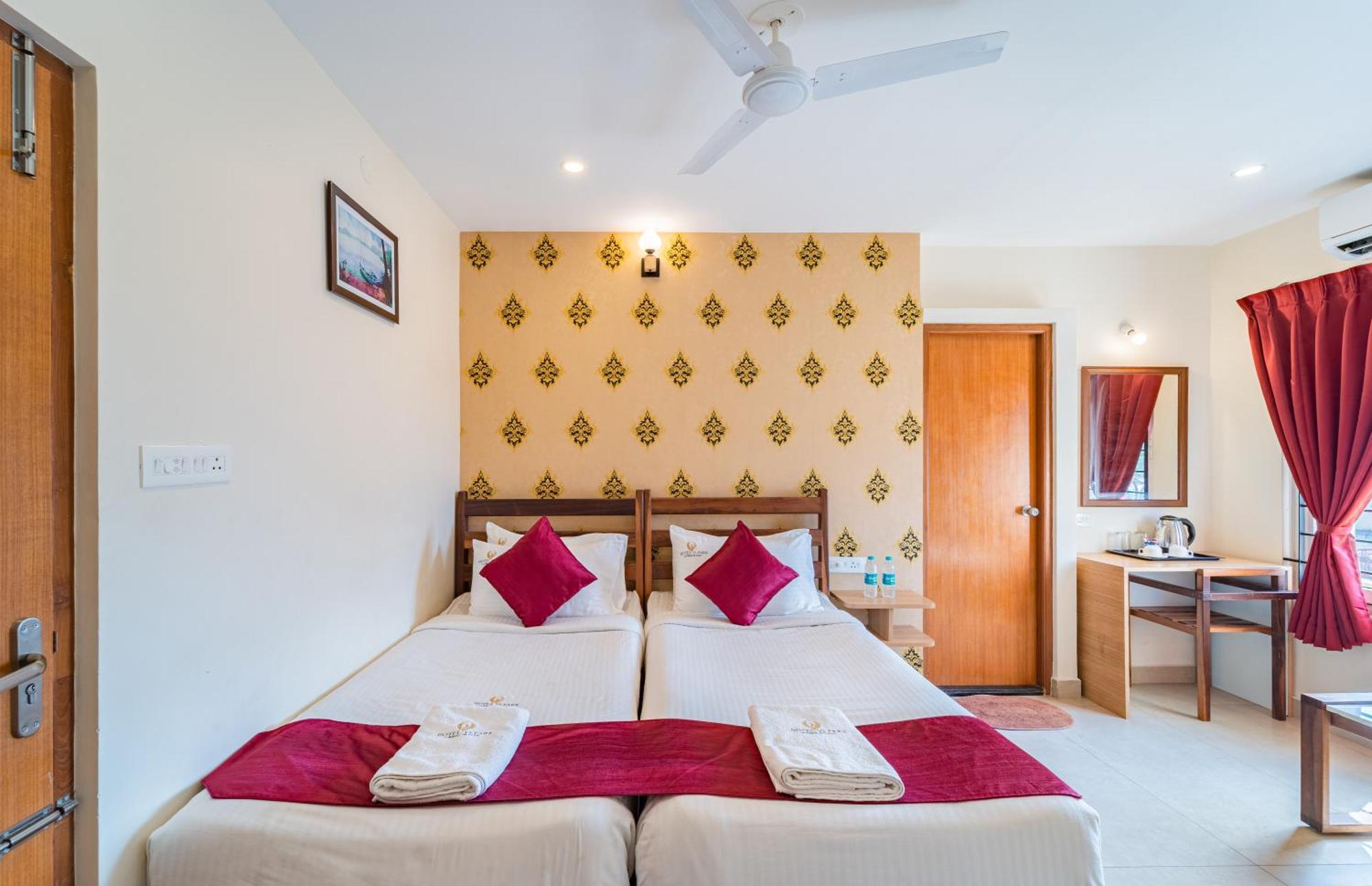 Hotel VI Park - City Centre Пондичерри Экстерьер фото