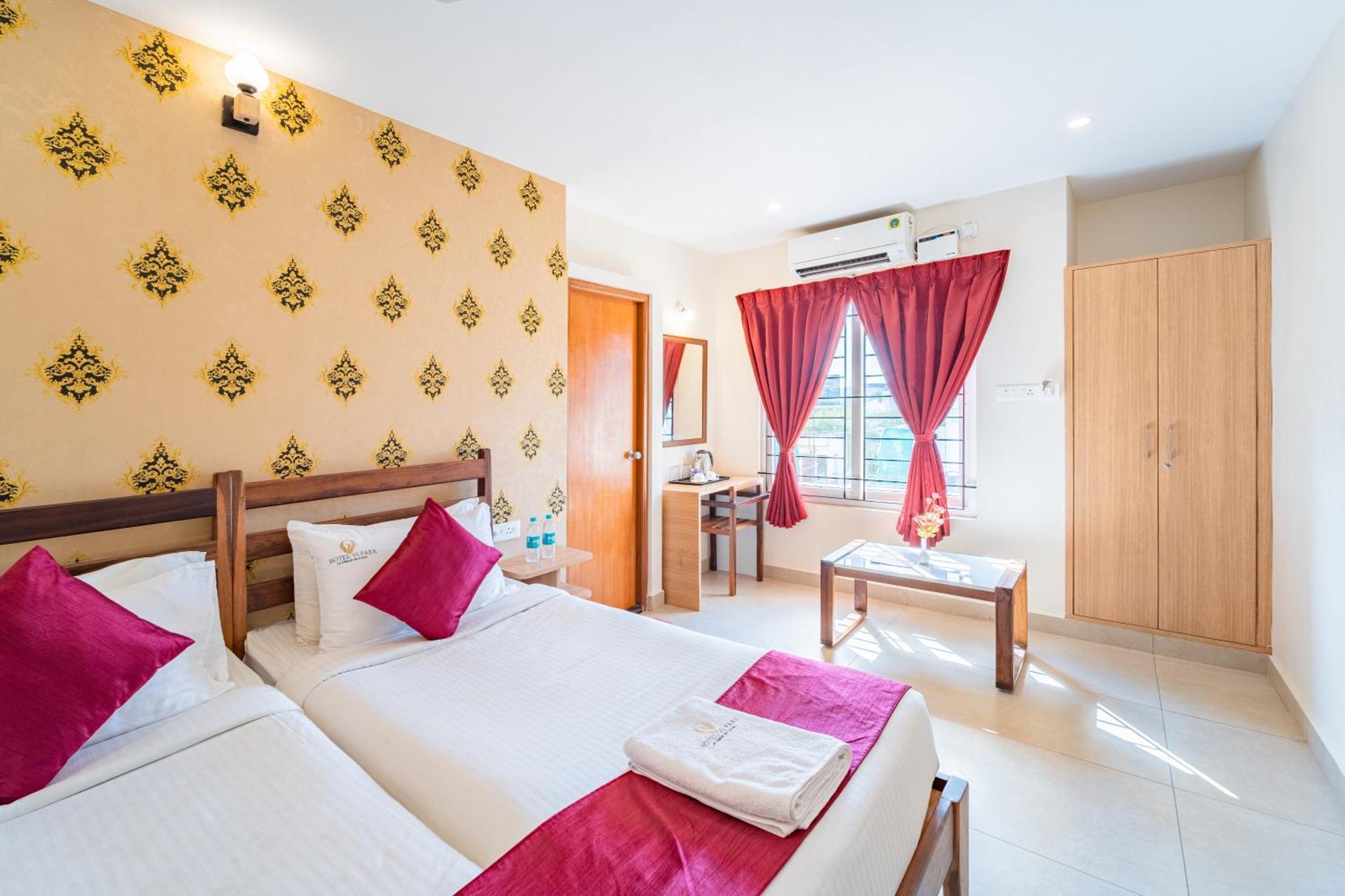 Hotel VI Park - City Centre Пондичерри Экстерьер фото